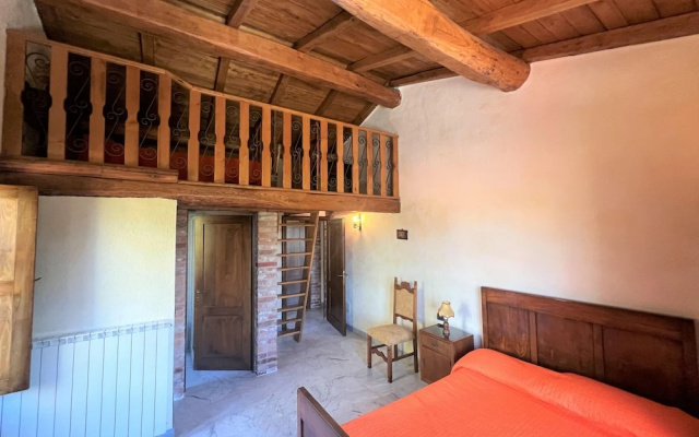 Farmhouse in Aulla With Private Pool
