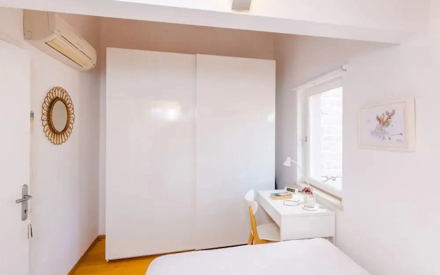 Apartment Domino 18