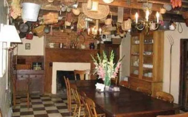 The Inn At The Crossroads