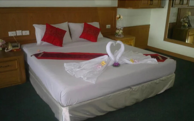 PathumThani Place Hotel