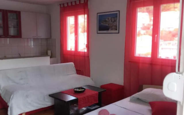 Apartment Max