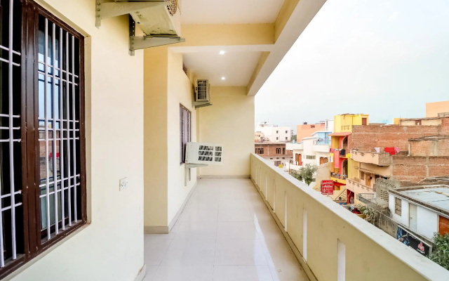 OYO 71029 Hotel Saraswati Inn