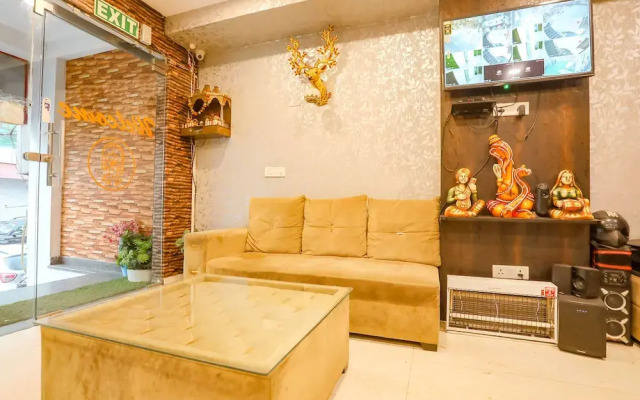 Fabhotel Royal Galaxy I
