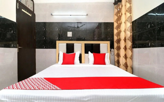 OYO 19961 Hotel New Diamond