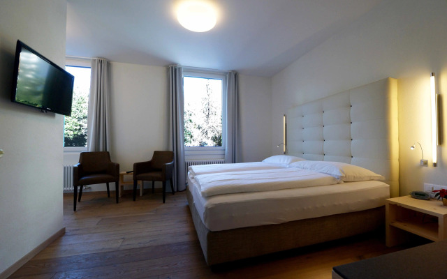 Hotel Waldhaus am See