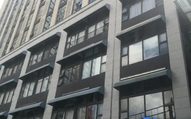Zhuhai Low-key LOFT Suite Apartment (Huafa Shangdu Haiyin Youyicheng Branch)