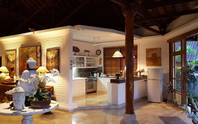 Villa Kompiang Bali