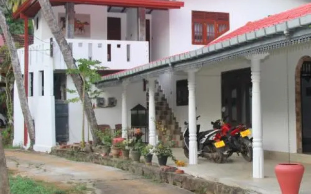 Sandaru Holiday Inn