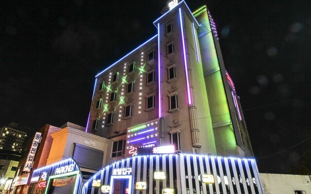Отель 2X Hotel Южная Корея, Тэгу - отзывы, цены и фото номеров - забронировать отель 2X Hotel онлайн вид на фасад