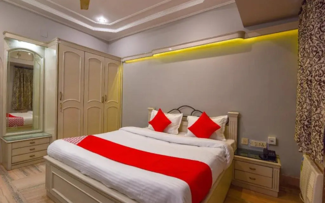 Oyo 14371 Treetops Guest House