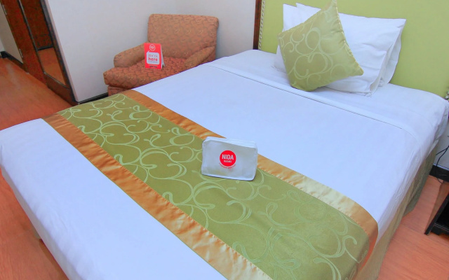 NIDA Rooms Mon Tang