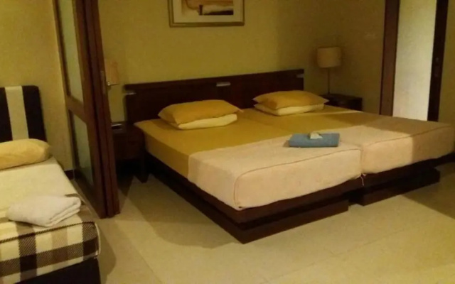 PD Marina View waterfront suite hotel