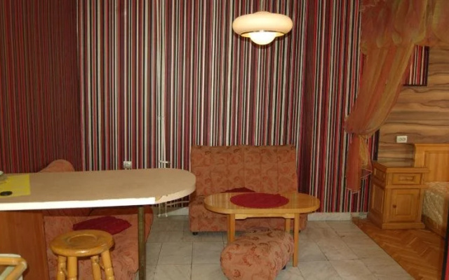 Stivan Iskar Hotel