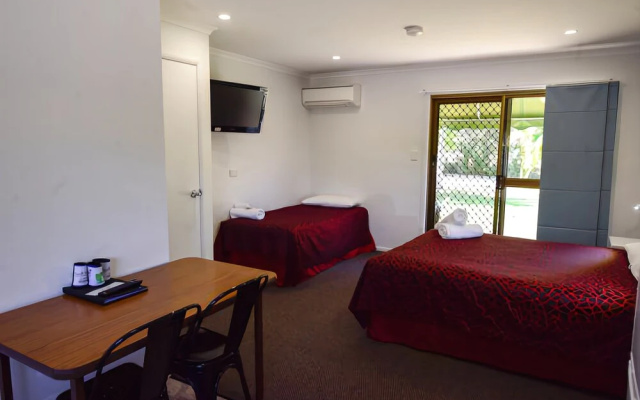 Beach n Reef Motel Self Contained Units