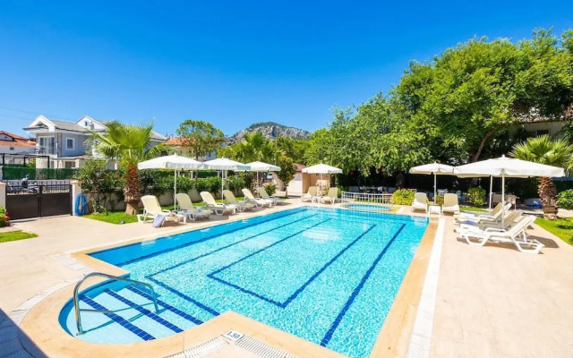 Safak Oasis Hotel