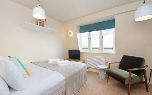 Large Studio Near Leafy Primrose Hill
