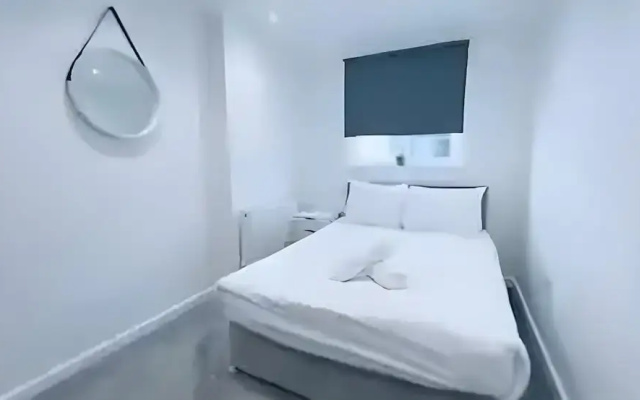 Charming 2-bed Apartment in Liverpool