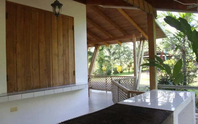 Casa Villa Jade - 10km de Río Celeste