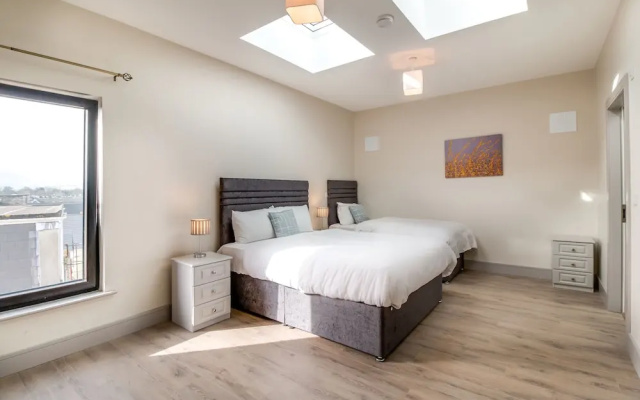 Central Park Apartment 3