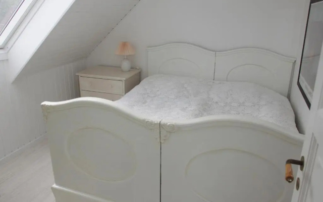 Apartment 4