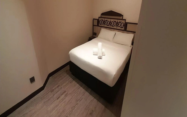 Lion Peak Hotel Hamilton
