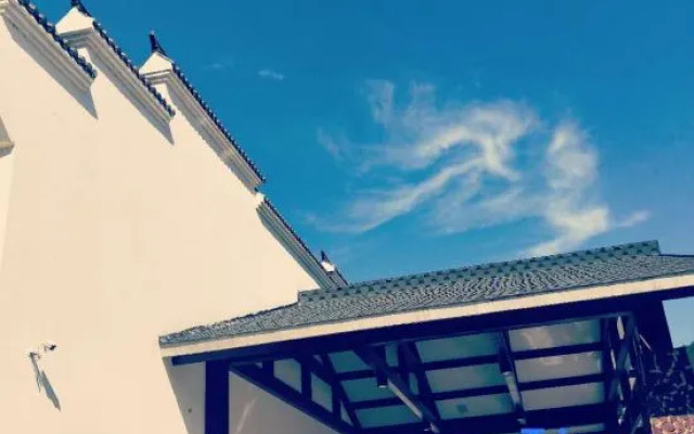 Tiantang Guzhai Holiday Hotel