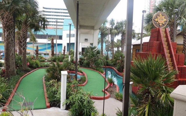 Landmark Resort 945