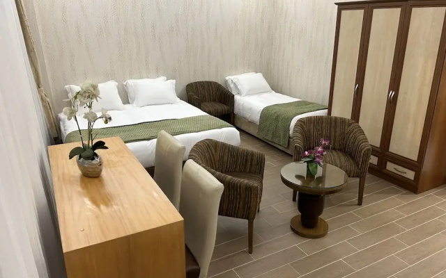 Lily Rooms