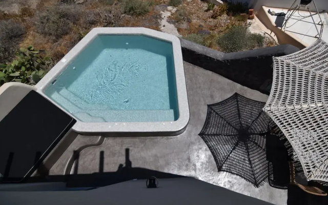 Panthea Suite Santorini