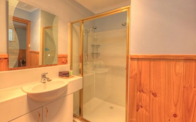 Derwent Bridge Chalets & Studios