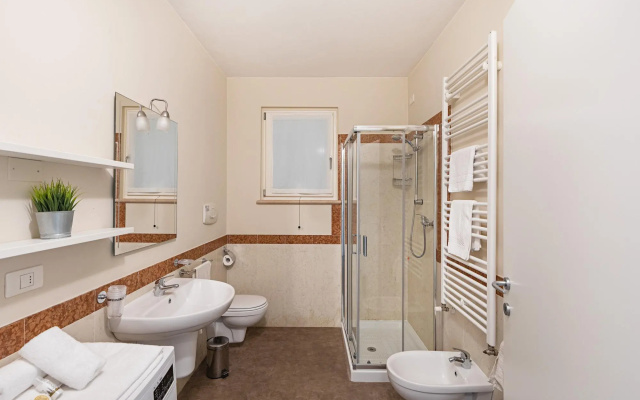 Residenza Miralago With Pool - One-bedroom With Terrace