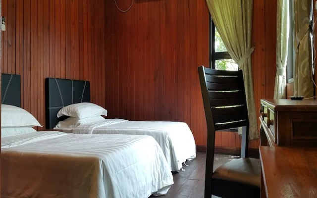 Bukit Belanda Jungle Lodge