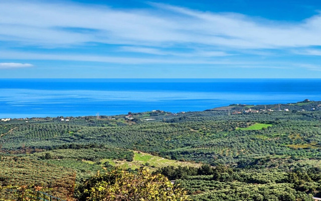 Cretan Family Villa
