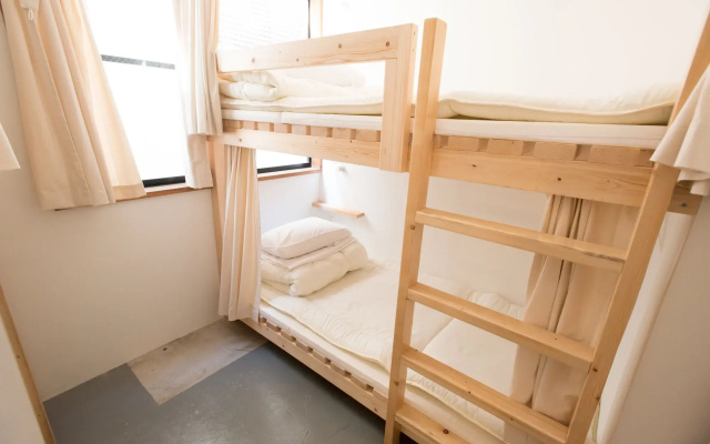 plumhostel