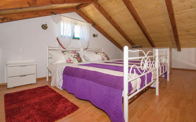 Nice Home in Smokvica With Wifi and 1 Bedrooms