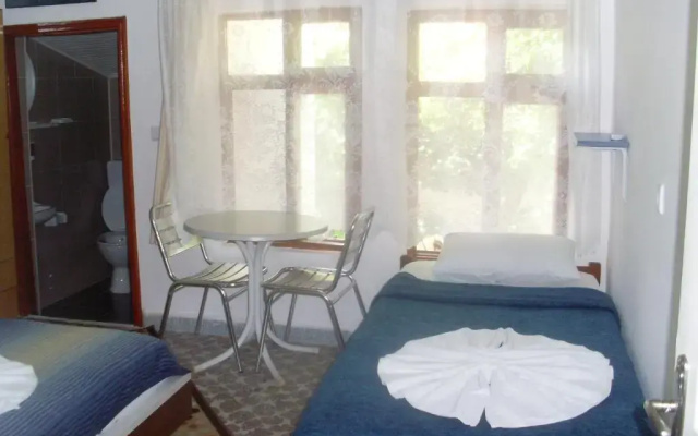 Onder Hostel