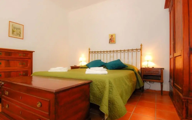 Monte Malbe Charming Villa with Garden and Parking