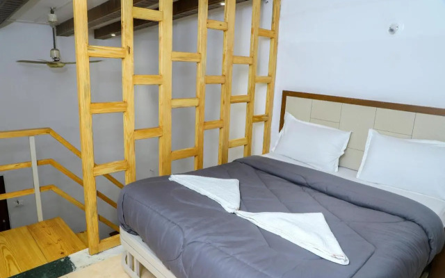 Hotel Pushkaraj