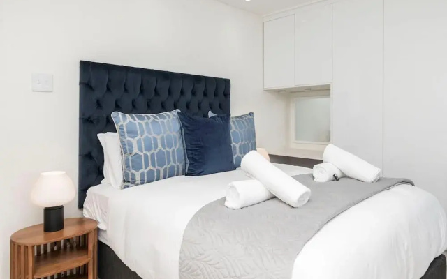 Sea Views by the Promenade at Oceanmist Studio