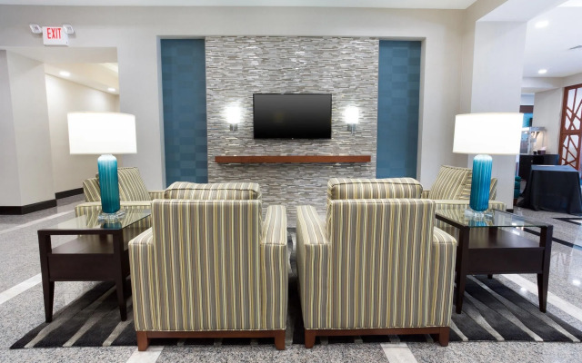 Drury Inn & Suites Grand Rapids