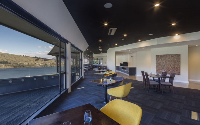 Holiday Inn Queenstown Frankton Road by IHG