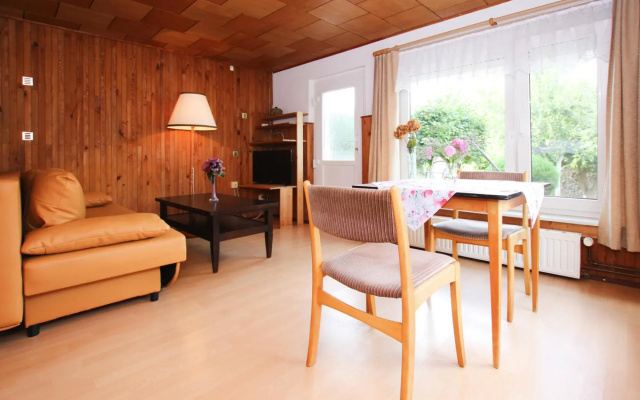 Apartment, Sternberg