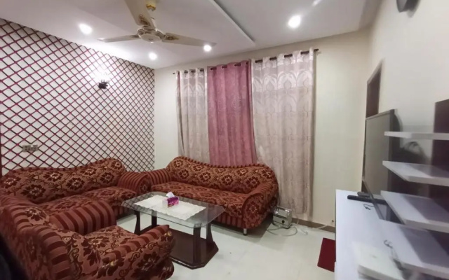 2BR Fully Furnished Modern House at Prime Location