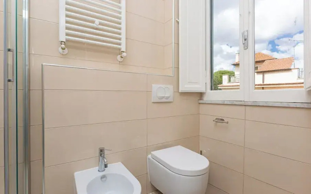 Rental in Rome Karan's Suite Apartment