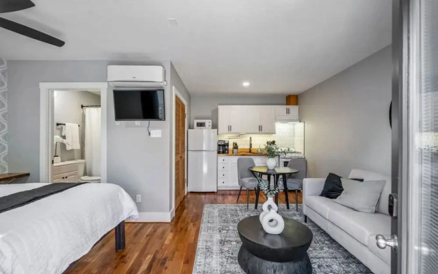 Houston Hideaway Near Downtown Attractions