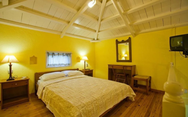 Aretousa Studios & Apartments