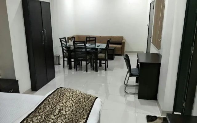 Hotel Mandakini Lush
