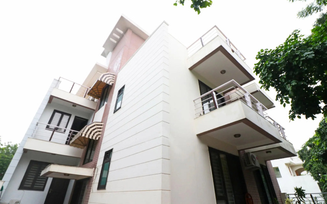 OYO 18685 Shweta Inn