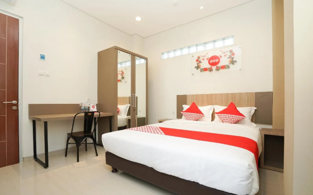 Graha 8 Syariah By OYO Rooms