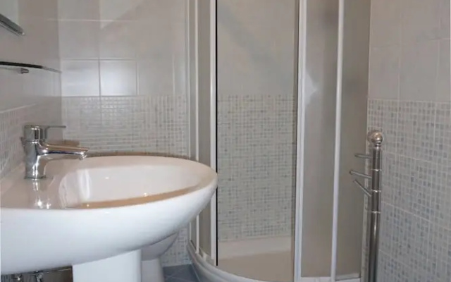 Beautiful Beachfront Apartment-pool-ac by Beahost Rentals